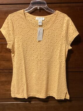 Sundance Mustard Eyelet Short Sleeve Tee